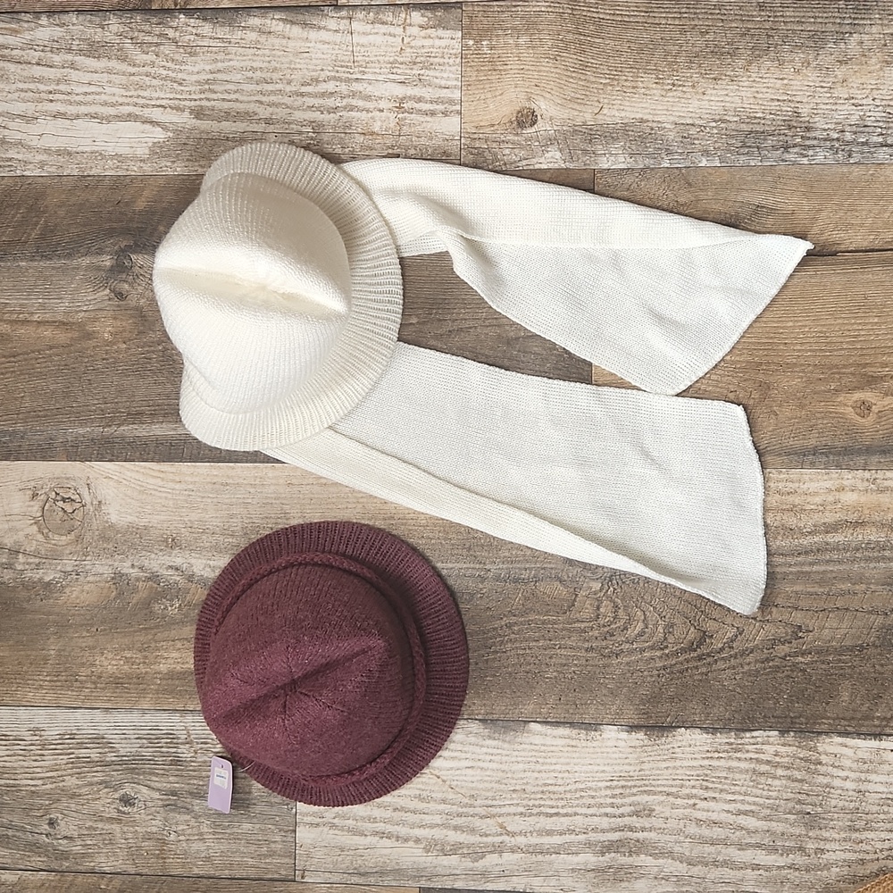 Ladies Hat Lot